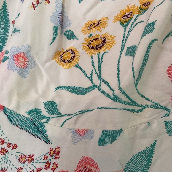 Old Navy Size Medium Floral Sundress - Picture 4 of 4